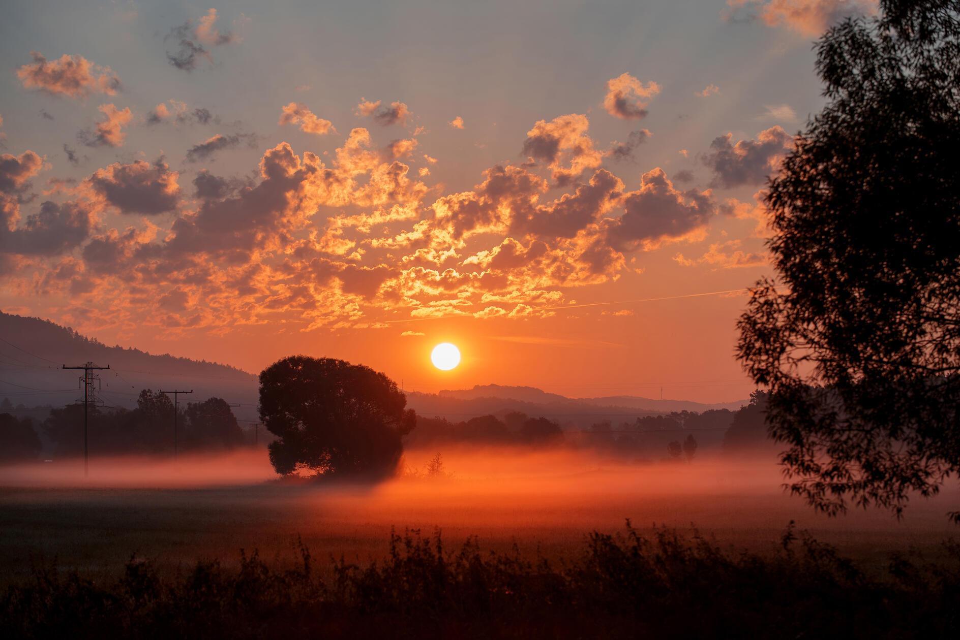 Herrlicher Sonnenaufgang bei Ottensoos.