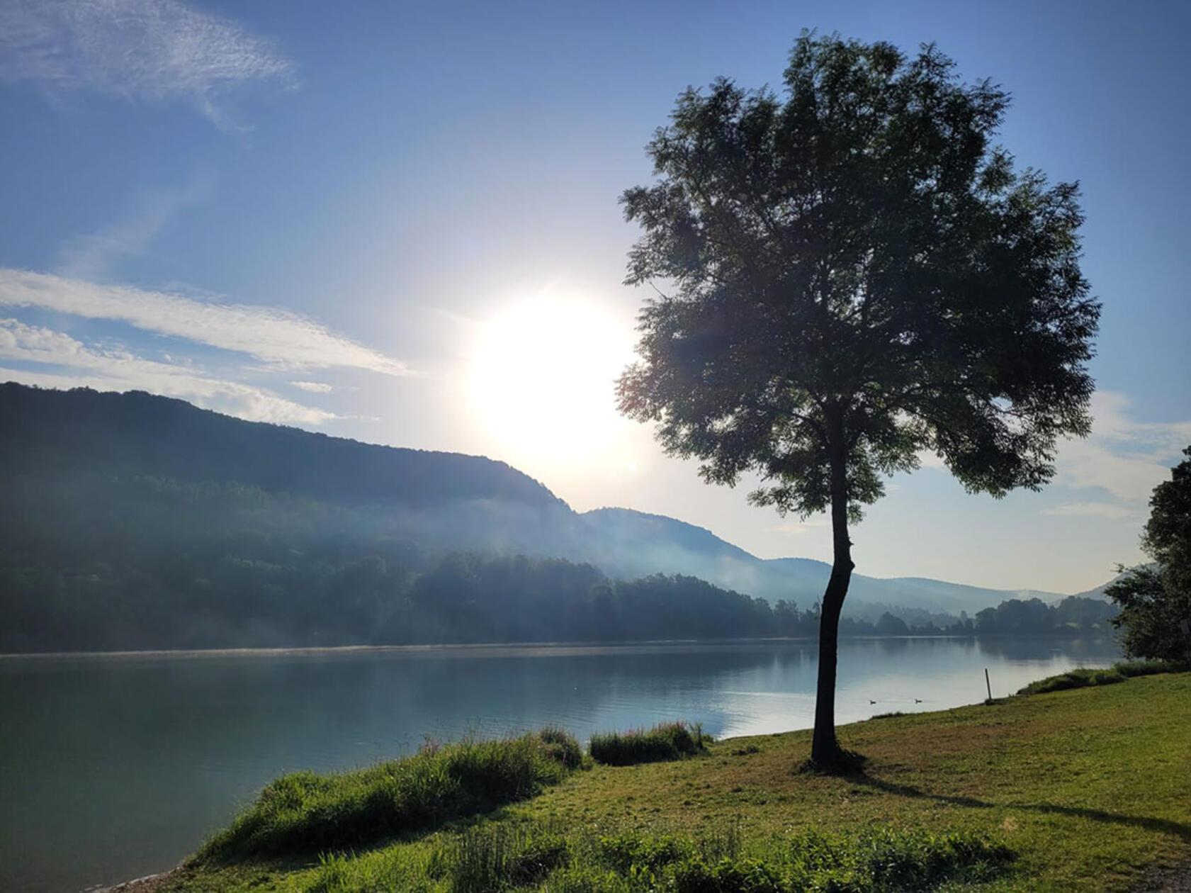Der Happurger Stausee im Juli.
