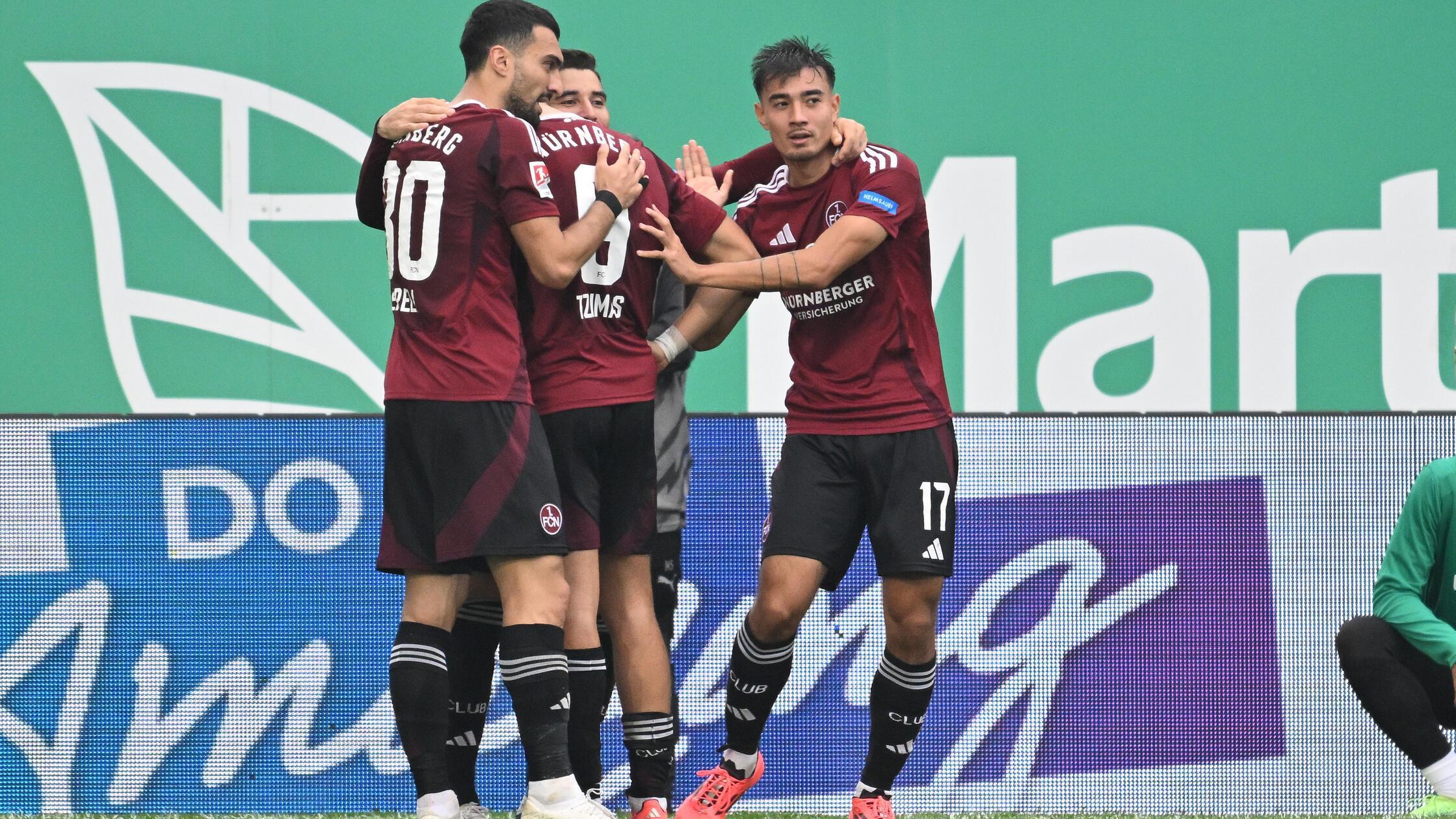 FCN Obenauf, Kleeblatt Am Boden: Nürnberg Siegt Mit 4:0 Im Frankenderby