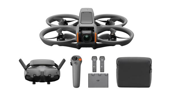 Die Drohne vollführt Akrobatik auf Knopfdruck.