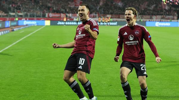 Ab jetzt spätestens ist der Widerstand der Gäste gebrochen - der FCN überrollt den Jahn und macht einfach weiter.