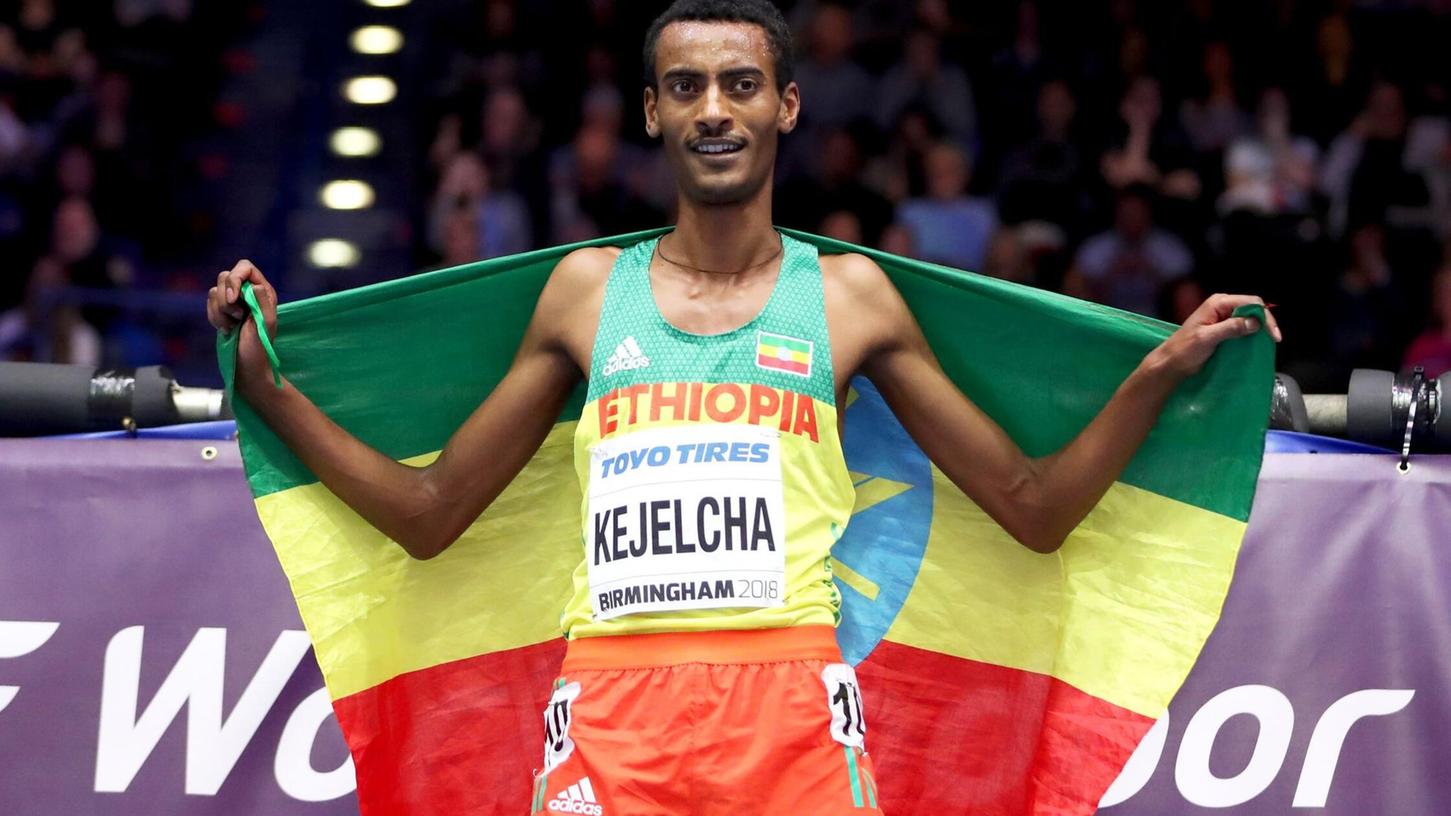 Der Äthiopier Yomif Kejelcha hat in Valencia den Halbmarathon-Weltrekord unterboten. Der Äthiopier Yomif Kejelcha hat in Valencia den Halbmarathon-Weltrekord unterboten.