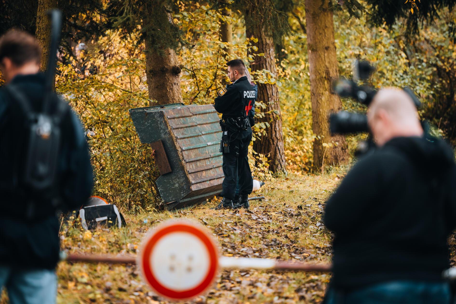 Die Frau wurde zuletzt am Freitag (27.09.2024) gesehen. Polizei und Staatsanwaltschaft gehen von einem Tötungsdelikt aus.