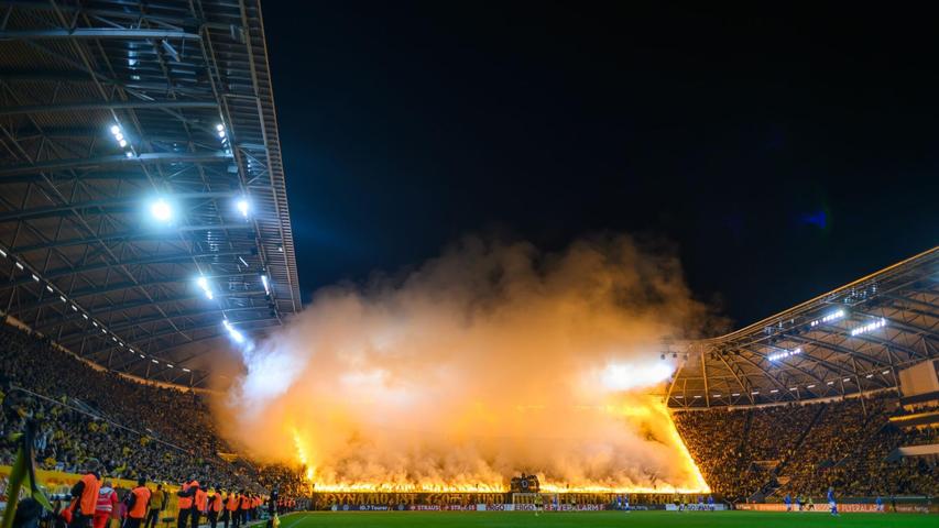Darmstadt sichert sich in den letzten Minuten den Einzug ins Achtelfinale. Darmstadt sichert sich in den letzten Minuten den Einzug ins Achtelfinale.