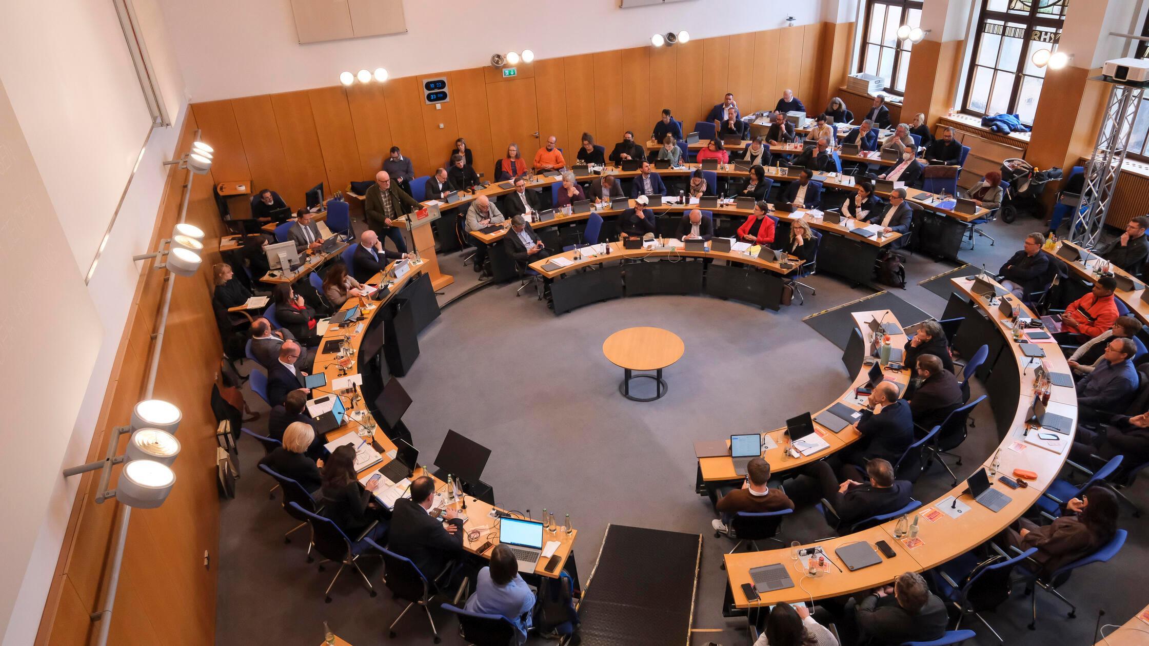 stadtrat-n-rnberg-weiter-streit-um-fraktionsgr-en