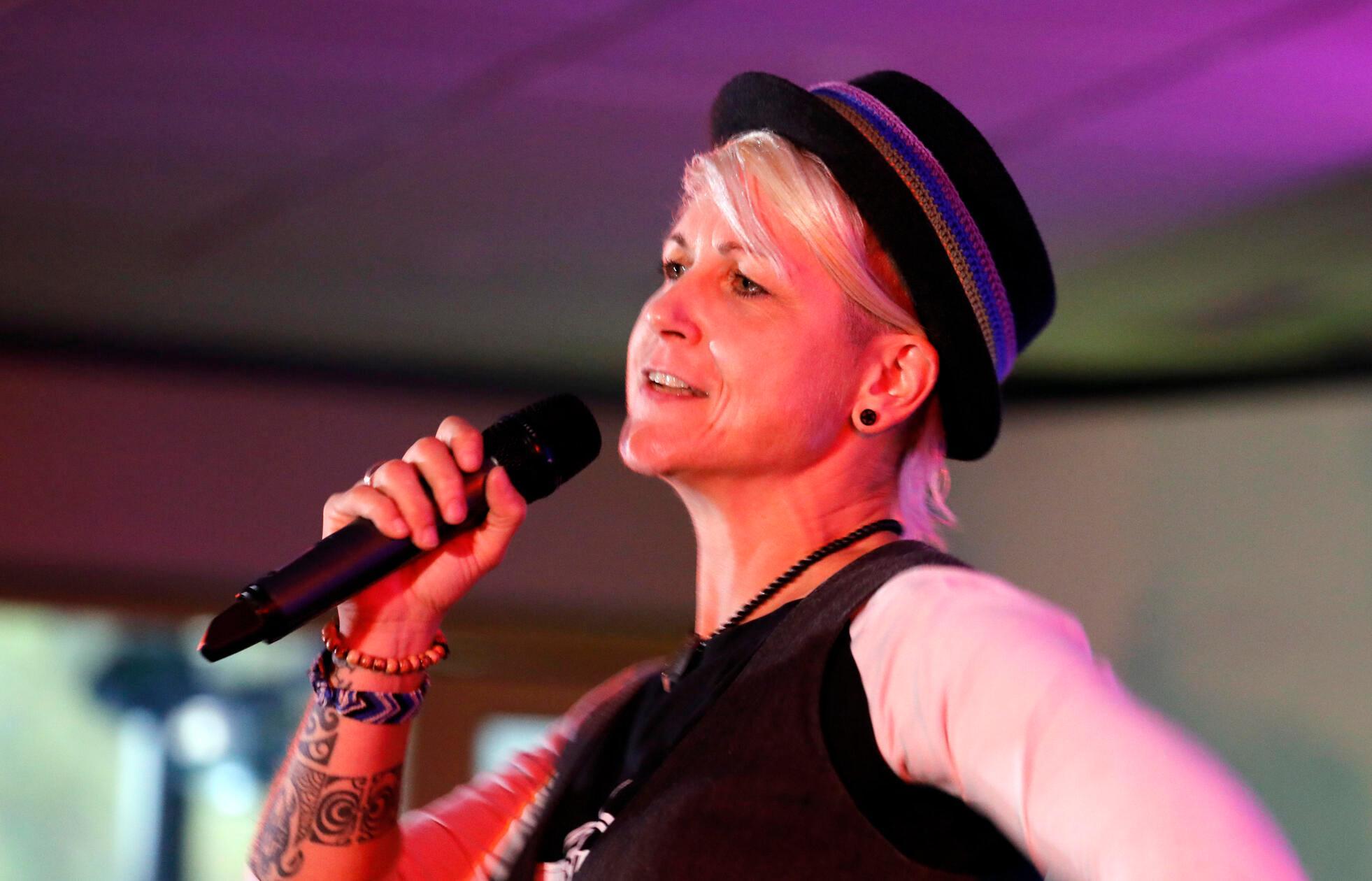 ...und die Singer-Songwriterin Steffi List.