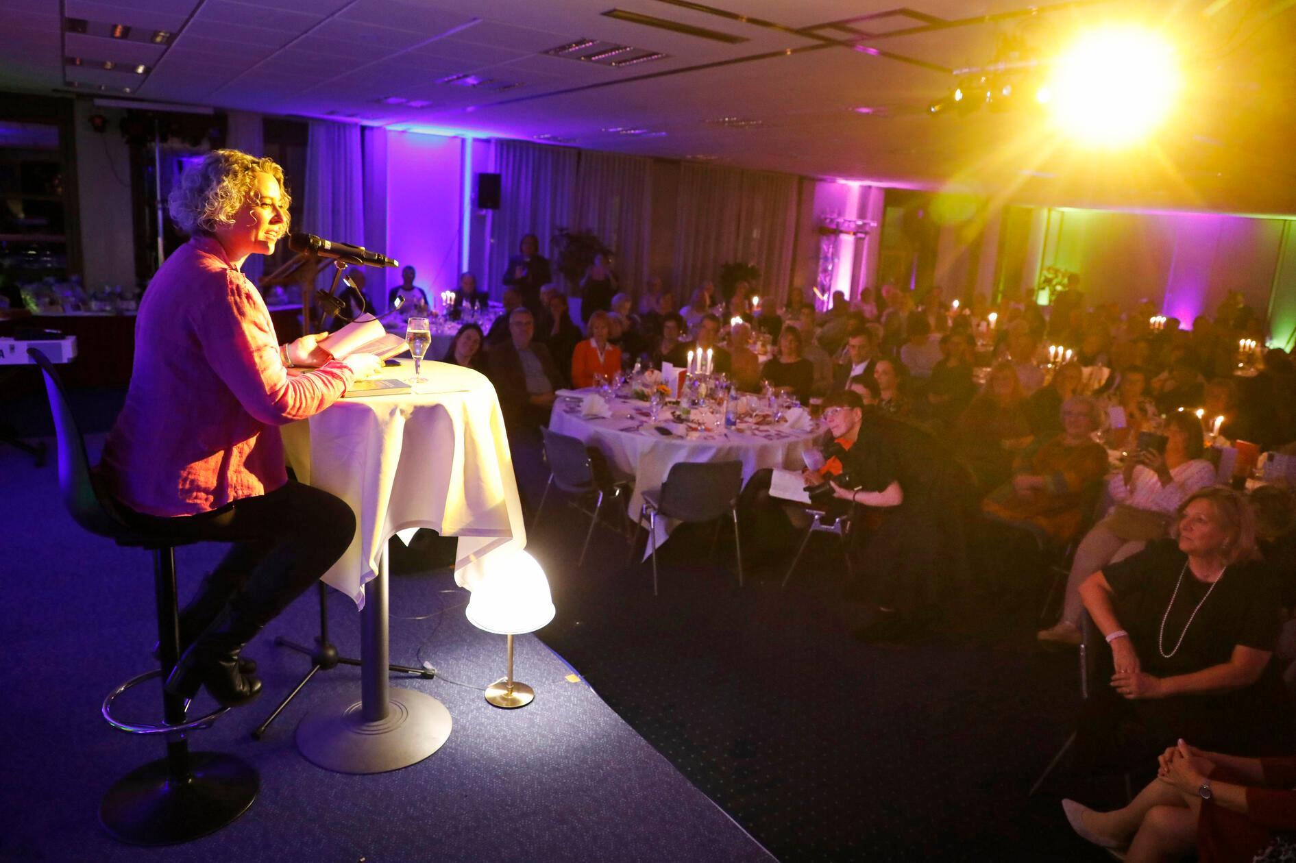 Anette Röckl, Kolumnistin von NN.de, las aus ihren Büchern.