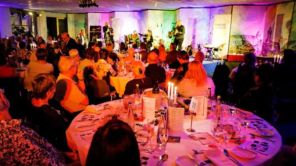 Rund 230 Gäste erlebten einen abwechslungsreichen Abend - und das für einen guten Zweck.