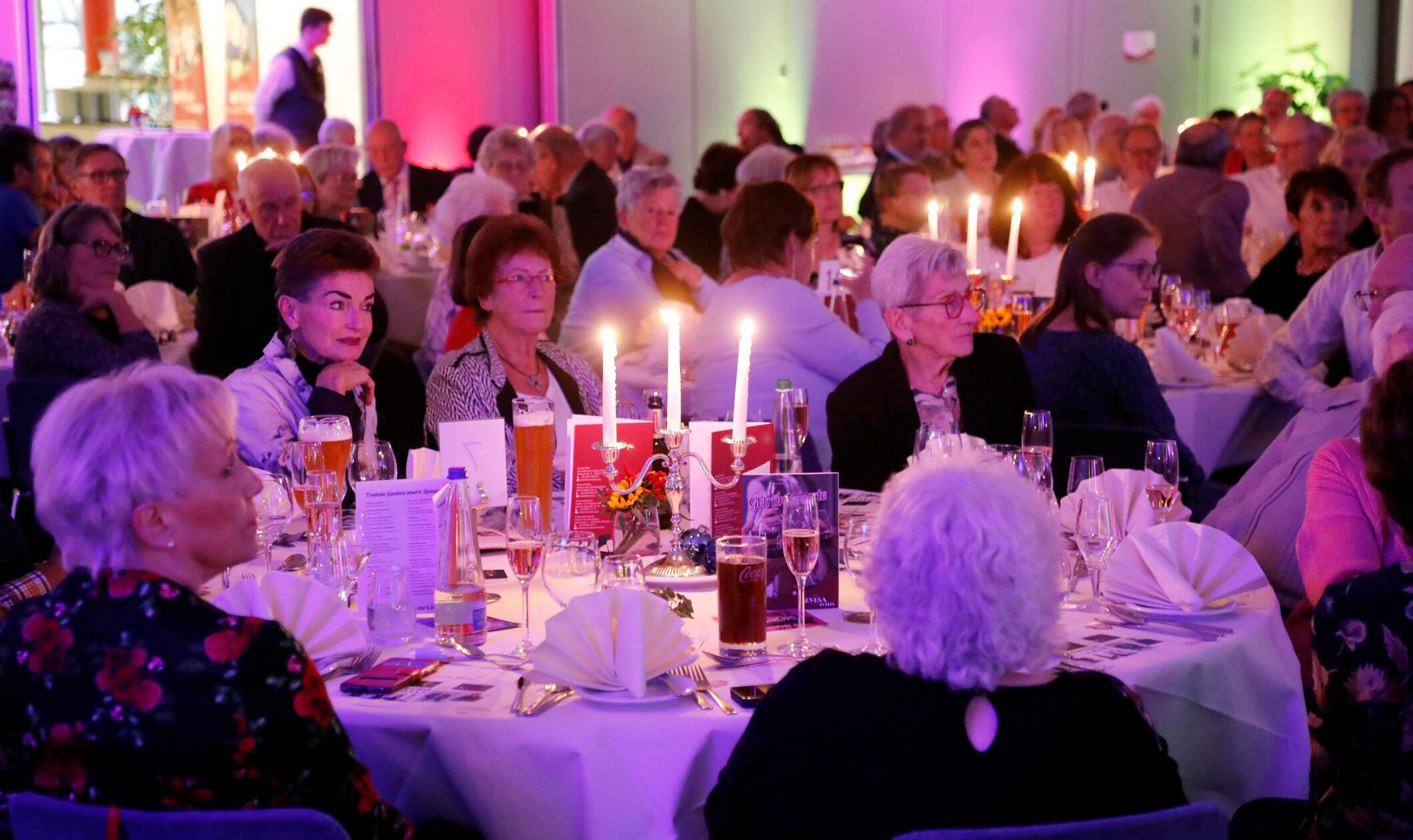 Echte Kerzen sorgten für ein stimmungsvolles Ambiente.