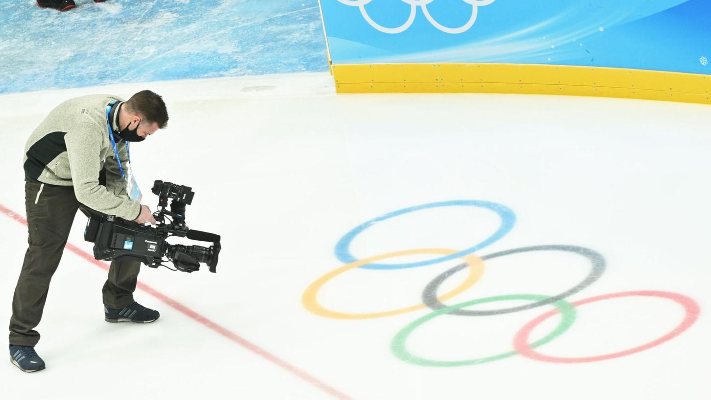 Der Deutschland Cup als Eishockey-Schaufenster für Olympia 2026. Der Deutschland Cup als Eishockey-Schaufenster für Olympia 2026.