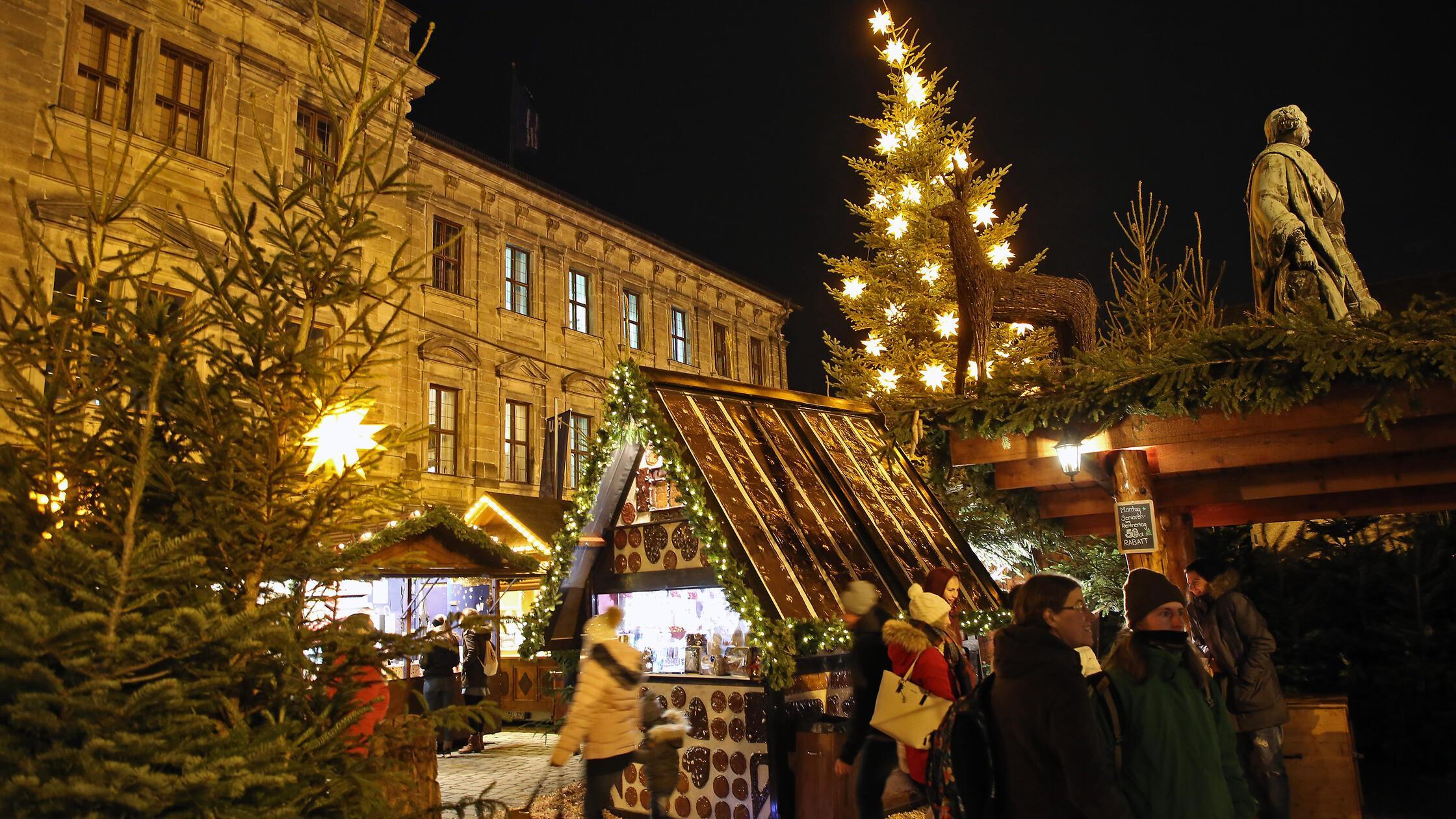Eröffnung Waldweihnacht am Schloßplatz Erlangen
