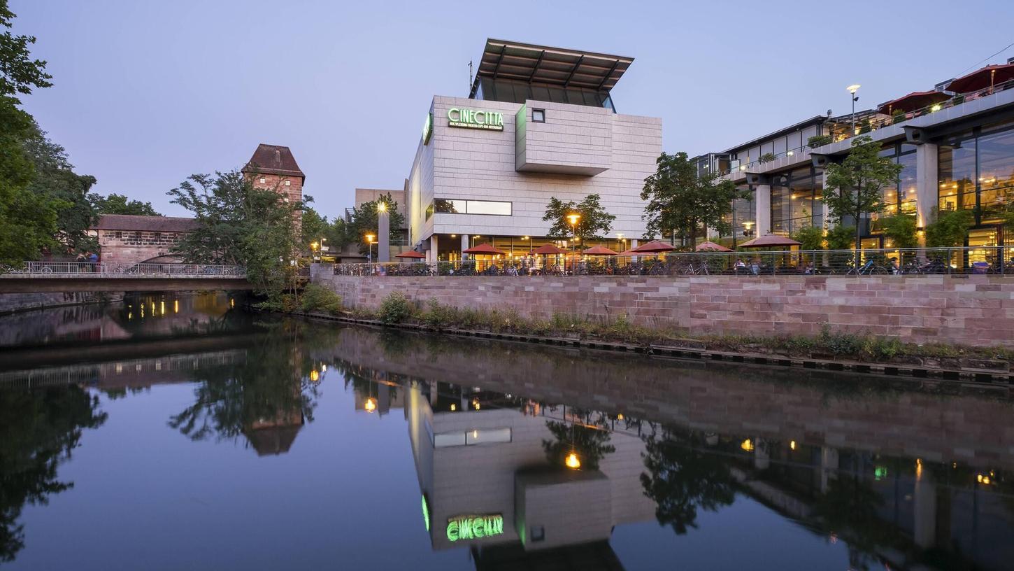 Im größten Kino Nürnbergs ist nun ein neues Restaurant eingezogen: Das Oriental. Im größten Kino Nürnbergs ist nun ein neues Restaurant eingezogen: Das Oriental.