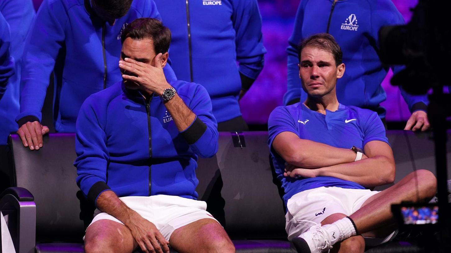 Beim letzten Spiel von Roger Federer (l) flossen auch bei Rafael Nadal (r)die Tränen. Beim letzten Spiel von Roger Federer (l) flossen auch bei Rafael Nadal (r)die Tränen.