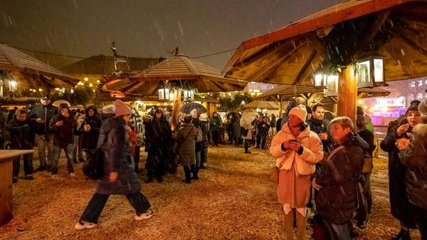 WEIHNACHTSMAeRKTE_IN_DER_ERLANGER_CITY