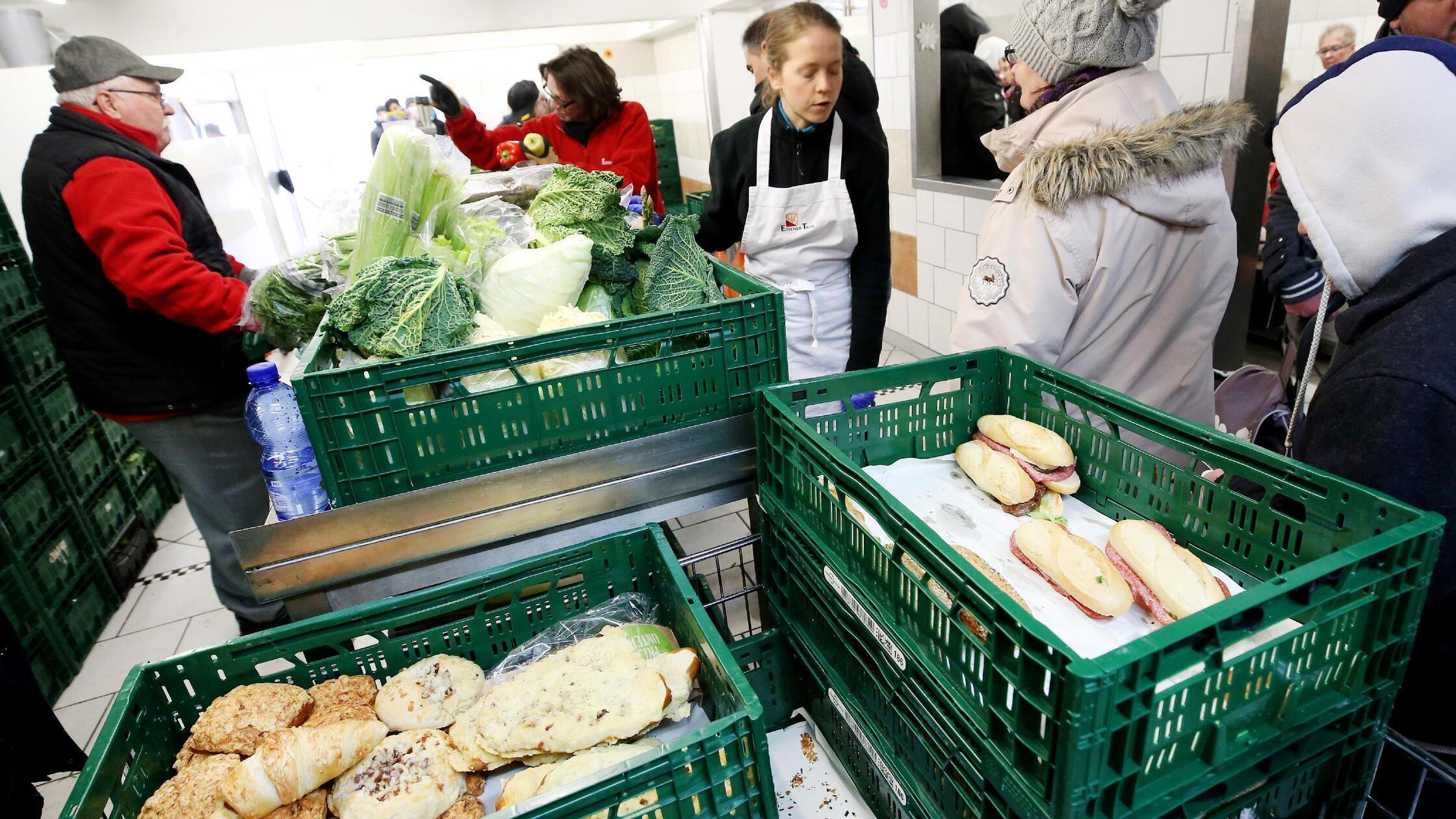 Spenden brechen weg: N&uuml;rnberger Tafel in gro&szlig;er Not - &bdquo;kriege eine mittlere Krise&ldquo;