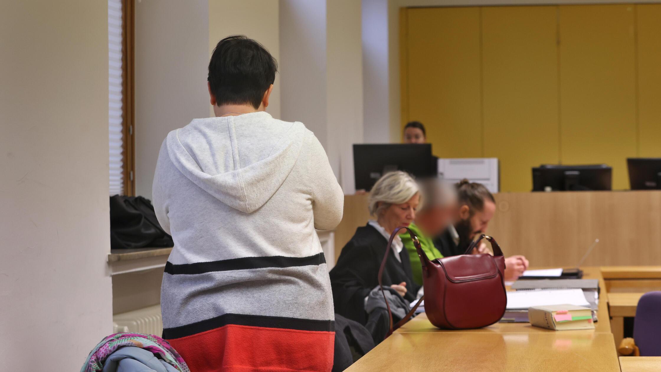 &bdquo;Skelett mit Haut und Knochen&ldquo;: 16-J&auml;hrige wog bei Tod nur noch 19 Kilo - Eltern vor Gericht