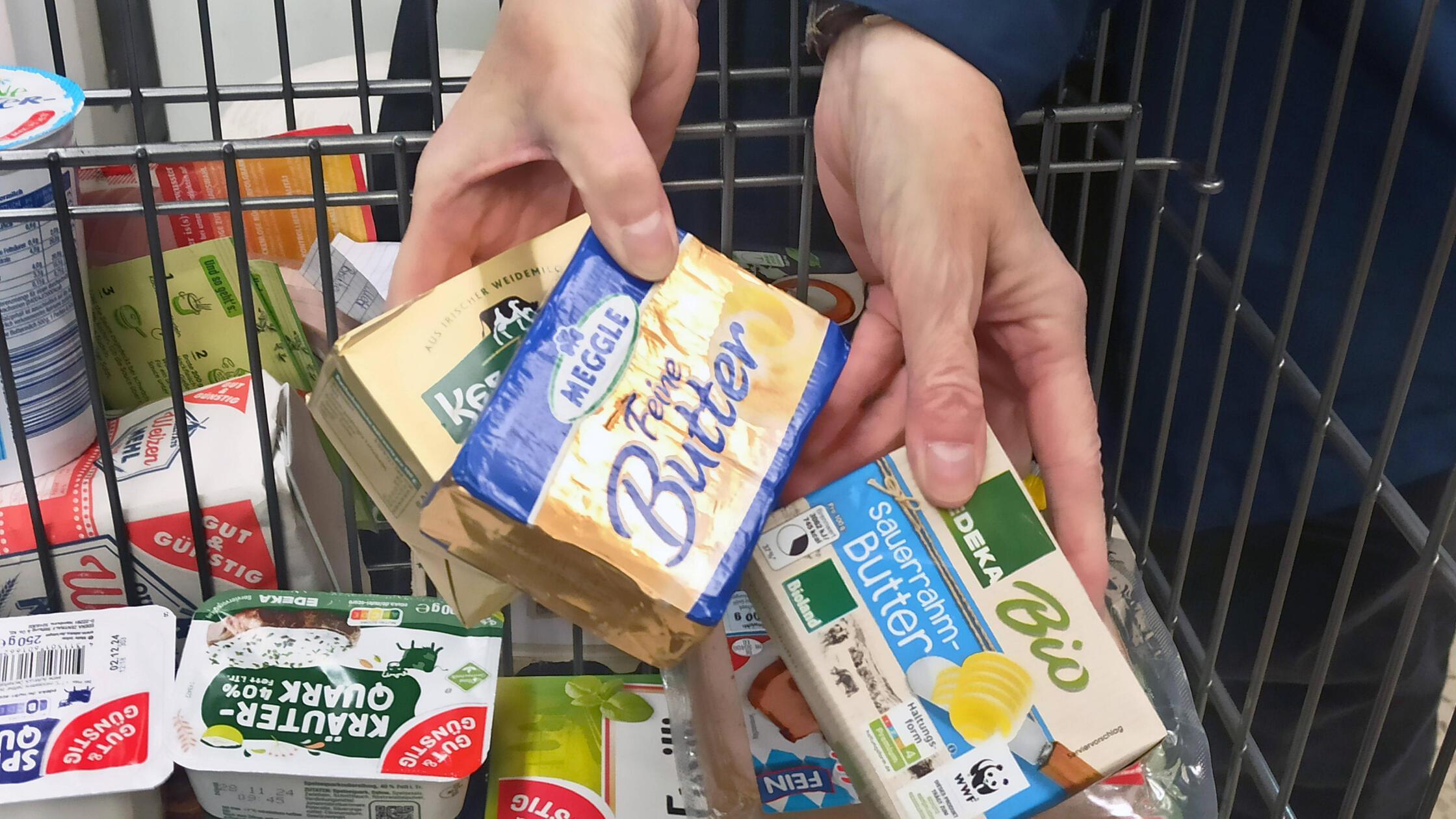 Preisschock am K&uuml;hlregal im Supermarkt: Butter wird deutlich teurer