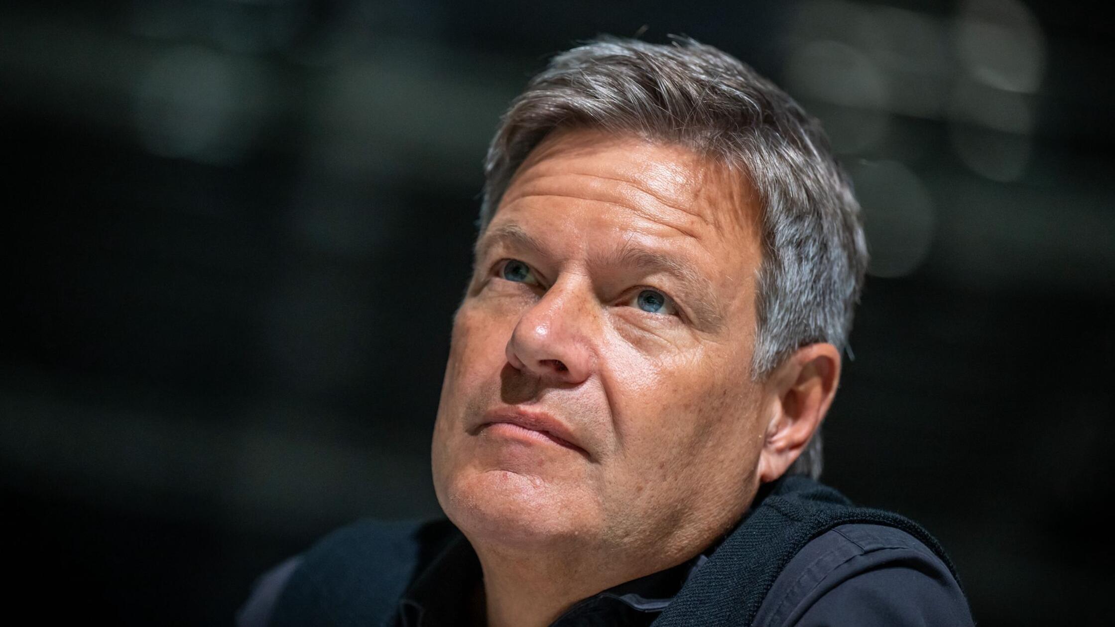 &bdquo;Schwachkopf&ldquo;-Post: Durchsuchungsantrag vor Habeck-Anzeige