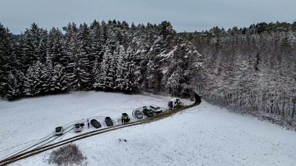 Donnerstagmorgen (21.11.2024) wurden bei Alfeld (L