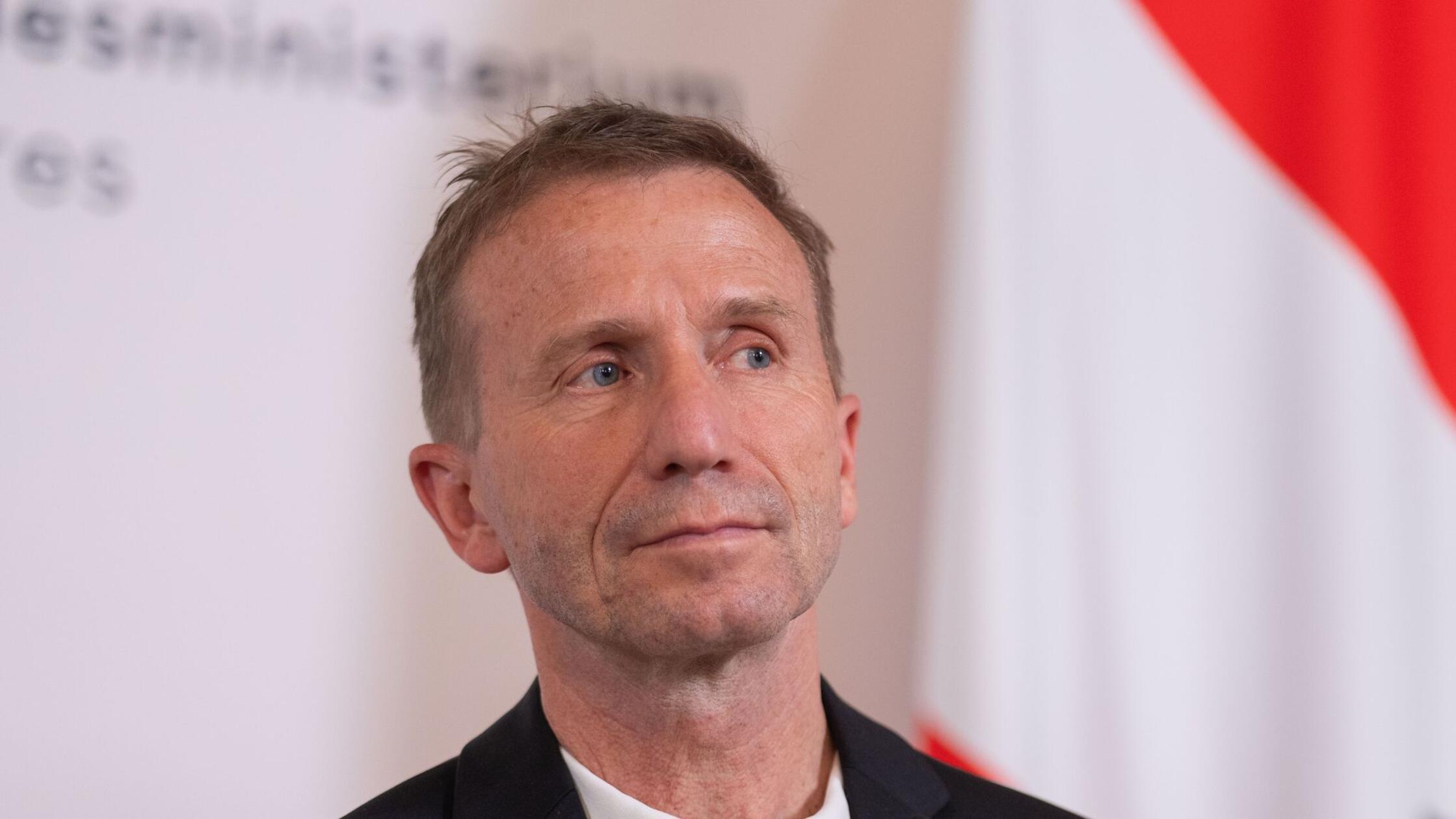 &Ouml;sterreichs Fu&szlig;ballchef tritt nach Machtkampf zur&uuml;ck