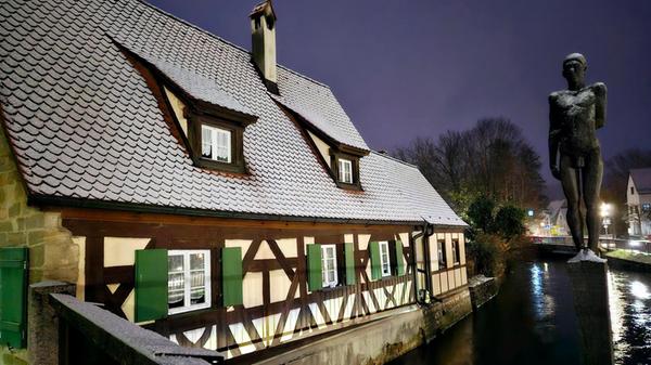 Der erste Schnee lag am Donnerstag auf den Hersbrucker Dächern.