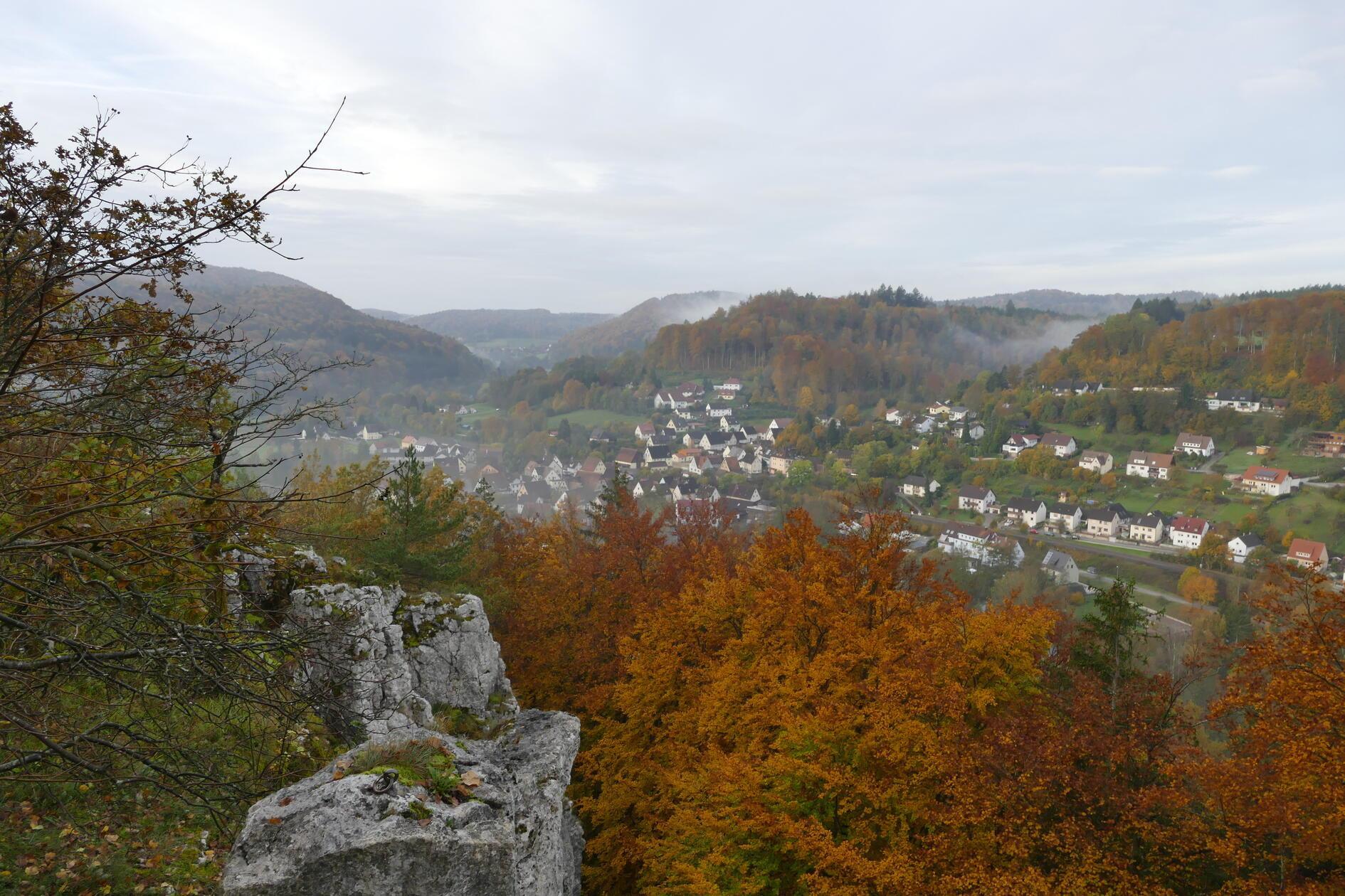 Blick von der Kleinen Wacht oberhalb von Vorra.