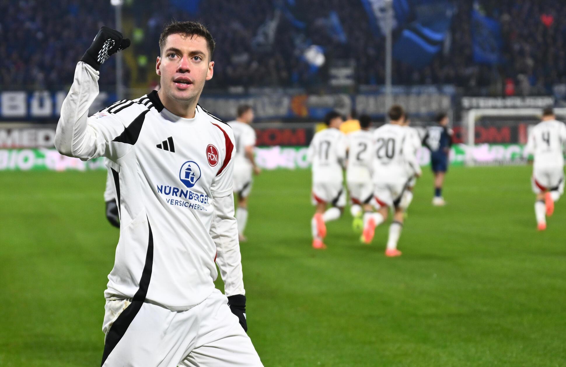 ... und trifft in der 51. Minute zum 2:1 für den Club.