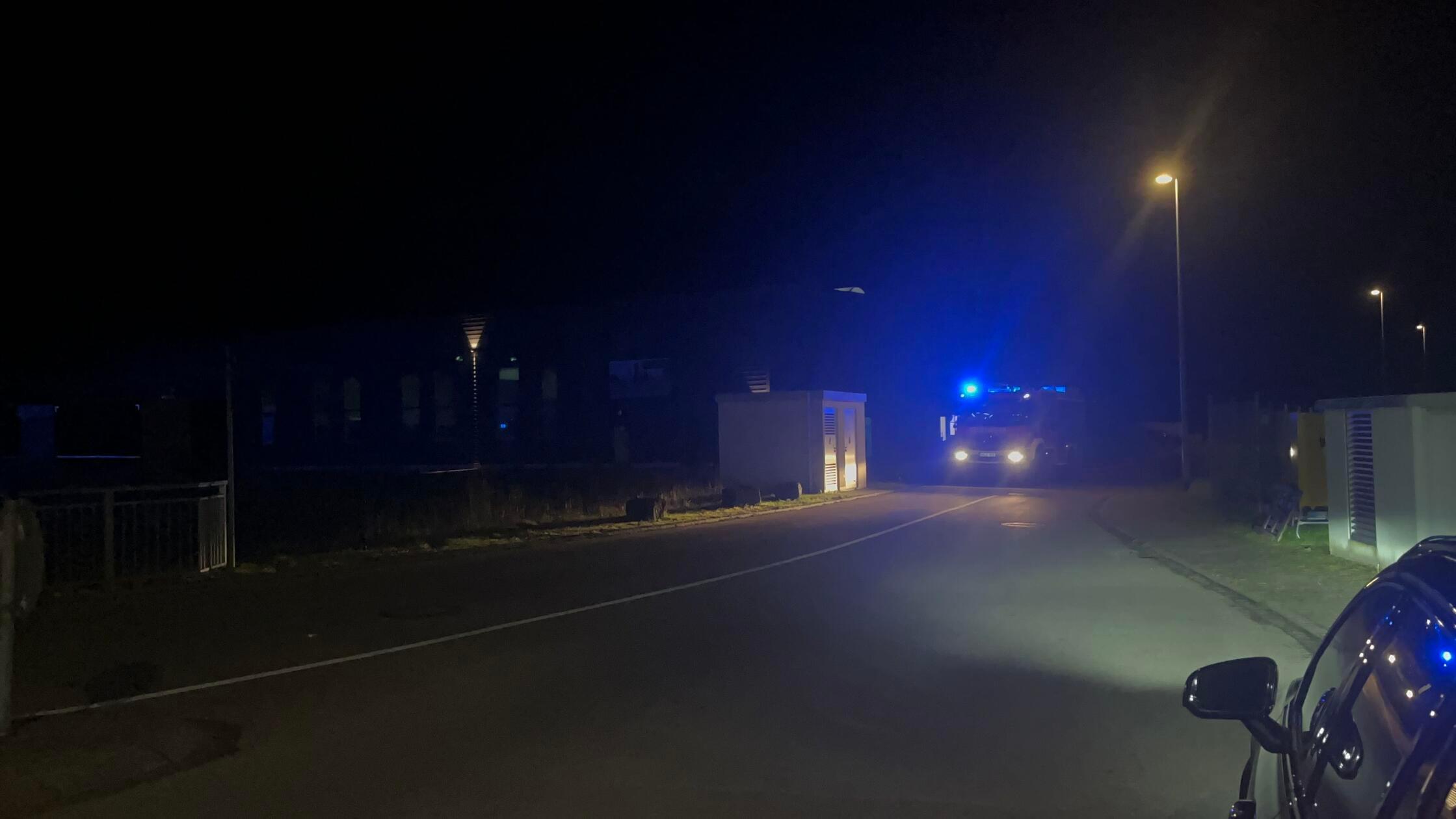 Die Schadenshöhe liegt nach ersten Schätzungen bei 100.000 Euro.