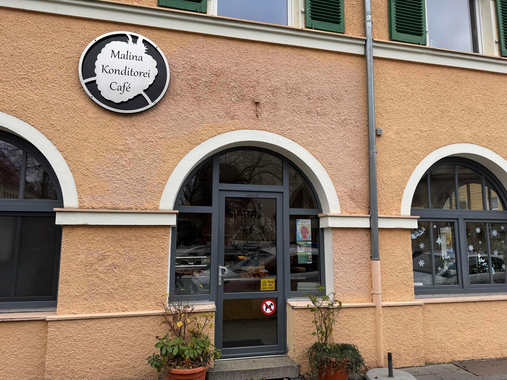 Von Außen recht unscheinbar ...