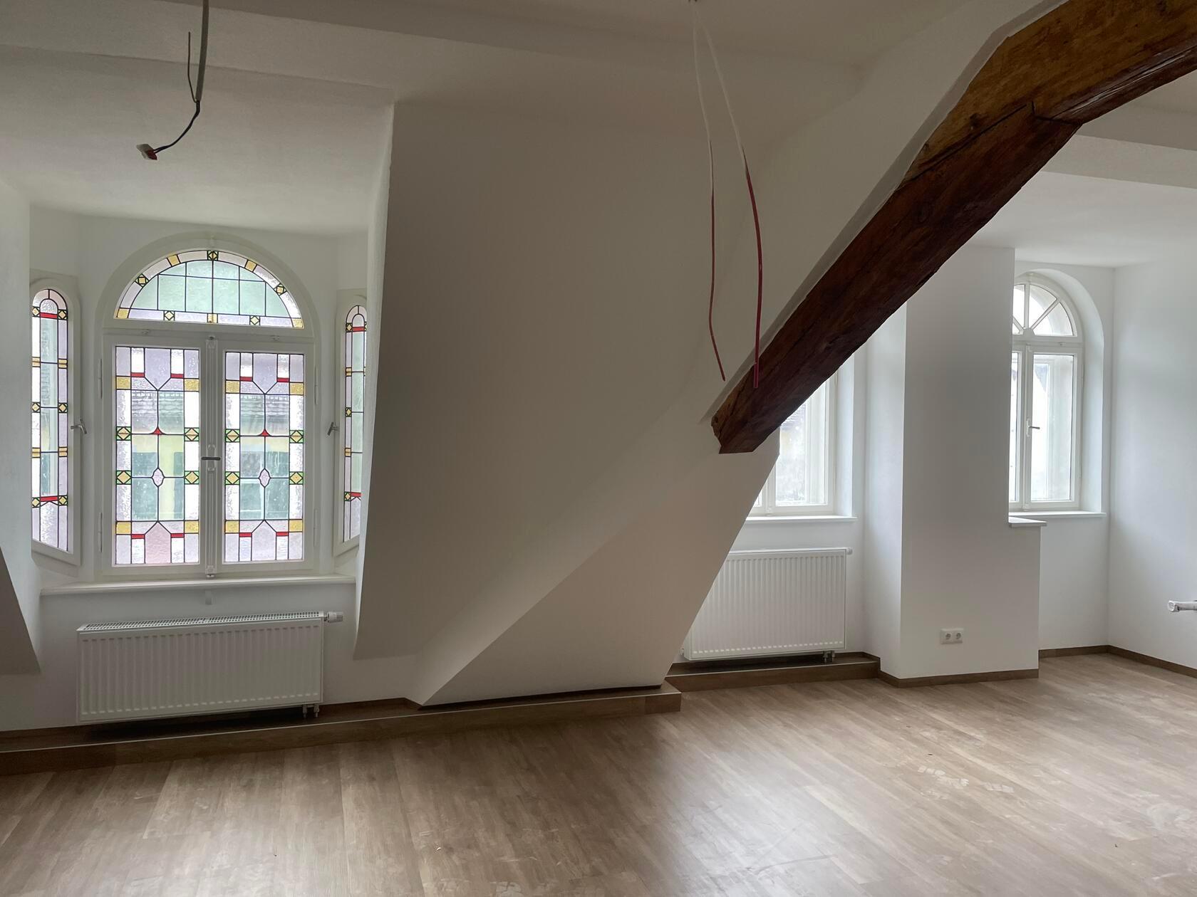 Besonders schöne Fenster und Türen im Strauss-Haus haben die Bauherren sanieren und aufbereiten lassen. Wie hier in der ehemaligen Wohnung der Strauss-Tochter.