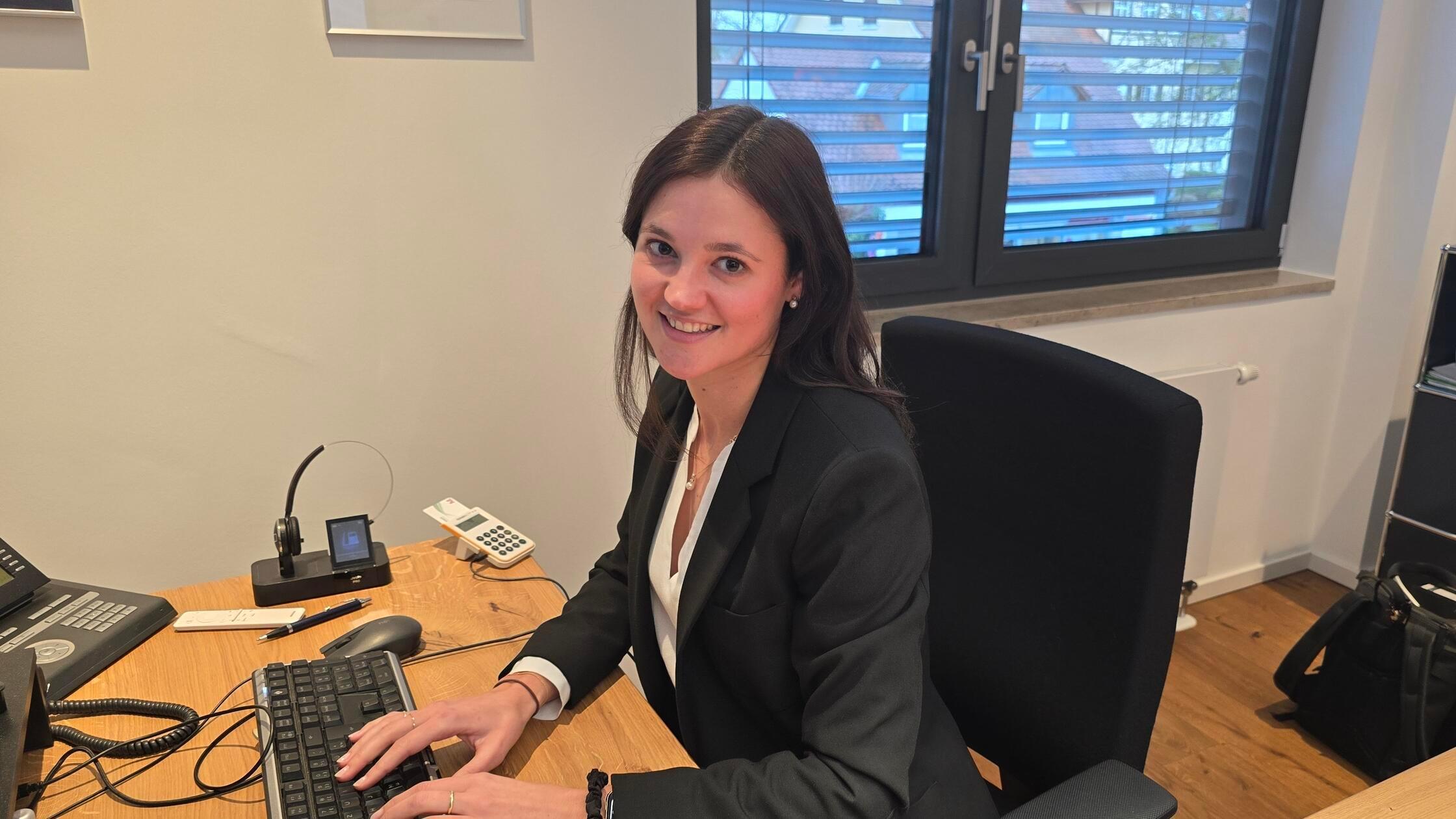 Rezensionen Für Rechtsanwältin Und Notarin Martina Notthoff Braunschweig Mehr als nur Vorlesen: Neue Notarin in Altdorf ist gerade einmal 29