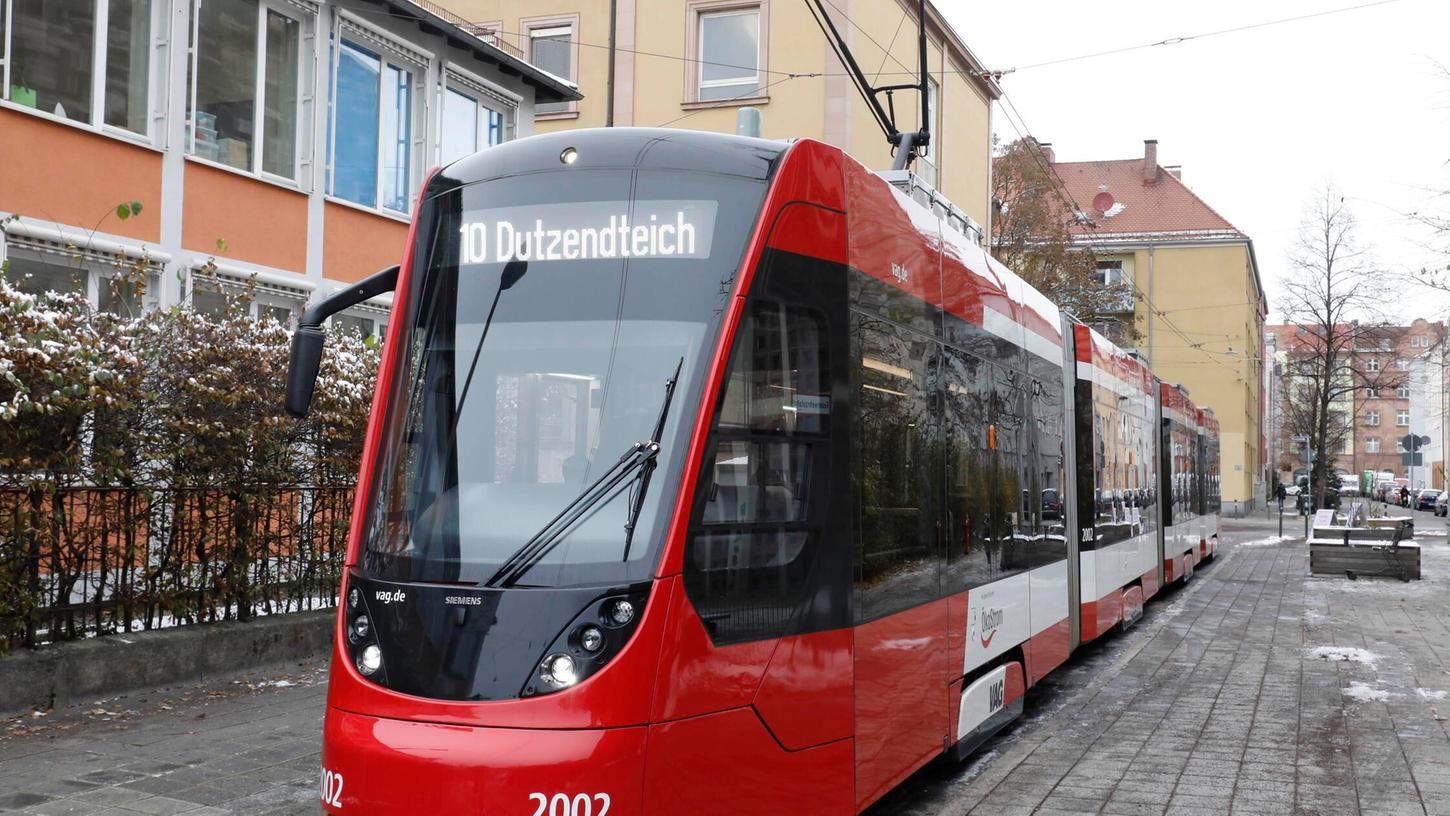 Am Donnerstag waren mehrere Straßenbahnlinien von einem Oberleitungsschaden betroffen. Am Donnerstag waren mehrere Straßenbahnlinien von einem Oberleitungsschaden betroffen.