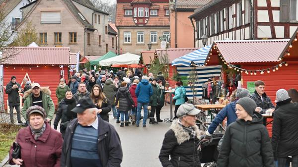 Marktplatz und Anger geben dem Gmünder Weihnachtsm