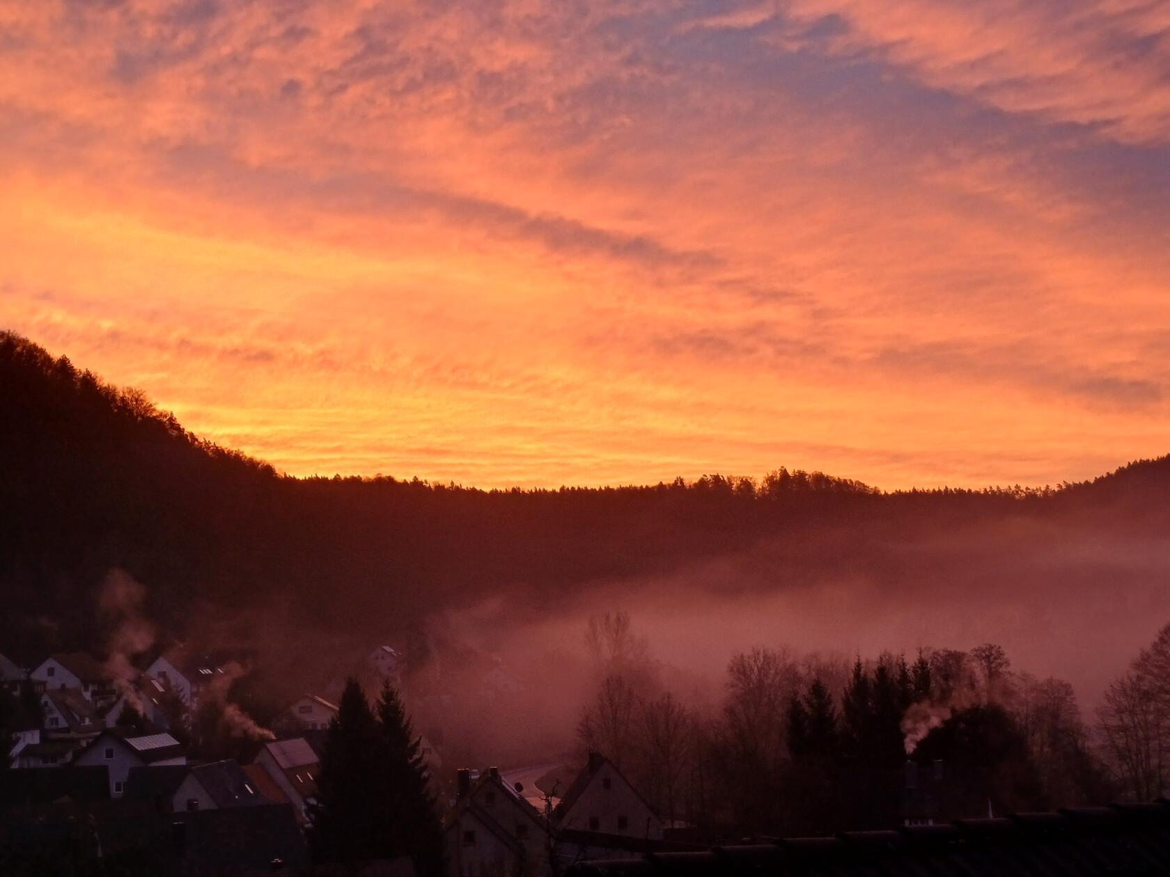 Sonnenaufgang über Artelshofen.