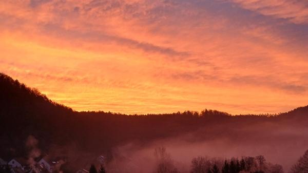 Sonnenaufgang über Artelshofen.