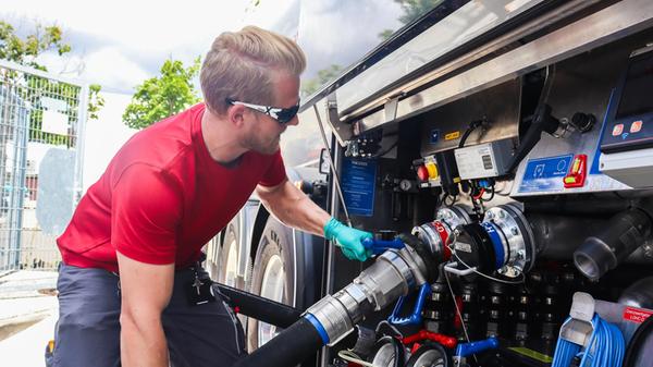 LOHC-distribution-tank-truck-coupling