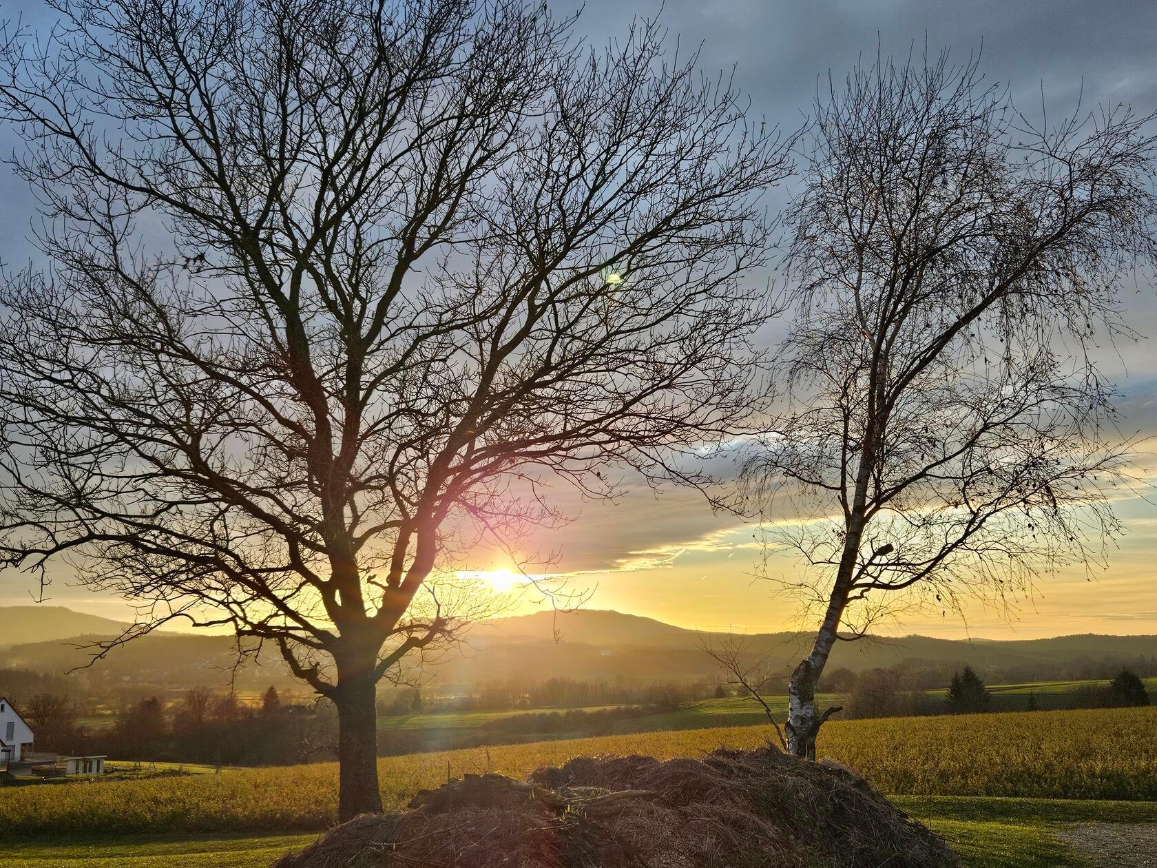 Abendstimmung in Hersbruck, fotografiert in Richtung Reichenschwand.