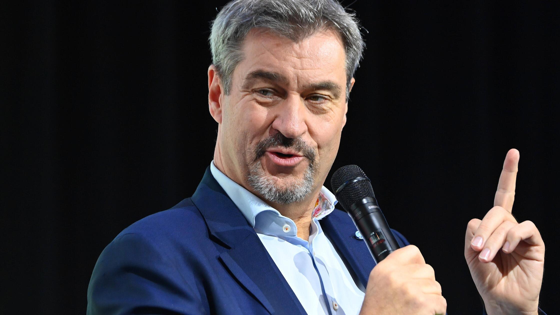 Markus Söder singt ein Weihnachtslied ein das sind die Reaktionen