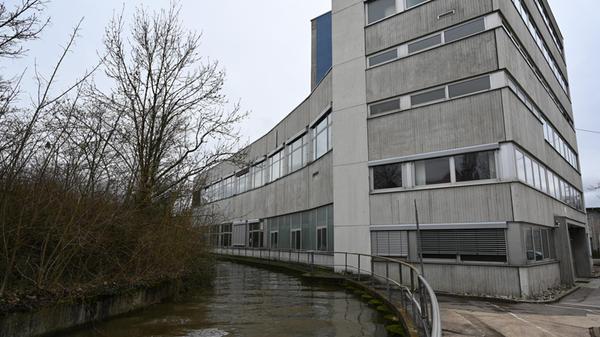 Die verlassenen Gebäude der Firma Leoni gehören ba