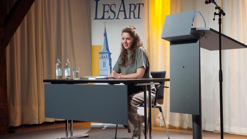 Das Literaturfestival LesArt lädt zum 29. Mal zum Schmökern und Zuhören ein. Das Literaturfestival LesArt lädt zum 29. Mal zum Schmökern und Zuhören ein.