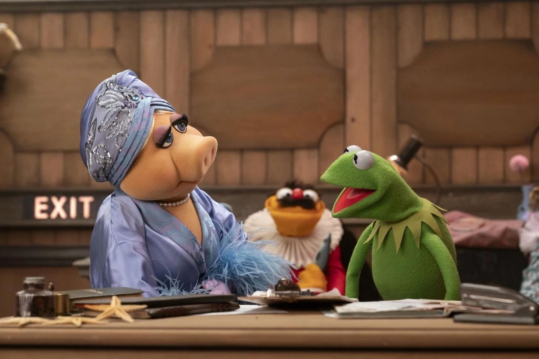 Die legendäre Muppet Show kehrt zurück. Disney+ veröffentlicht am 4. Februar eine Neuauflage der weltbekannten Varieté-Show. Dabei werden altbekannte Figuren wie Kermit und Miss Piggy mit neuen Elementen kombiniert.