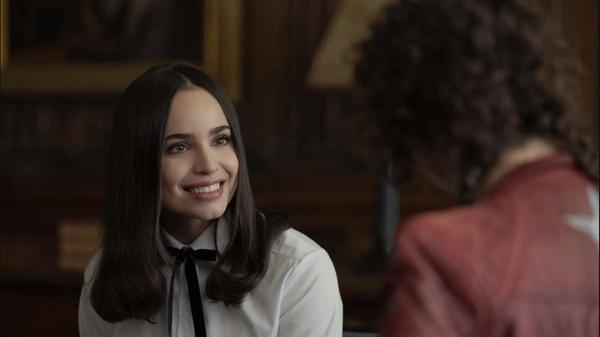 Romantik und Gefühle bietet das Netflix-Original "My Oxford Year". Darin geht Studentin Anna (Sofia Carson) für ein Jahr nach Oxford - und verliebt sich Hals und Kopf in den schönen Professor Jamie Davenport (Corey Mylchreest). Die Romanverfilmung startet am 1. August.