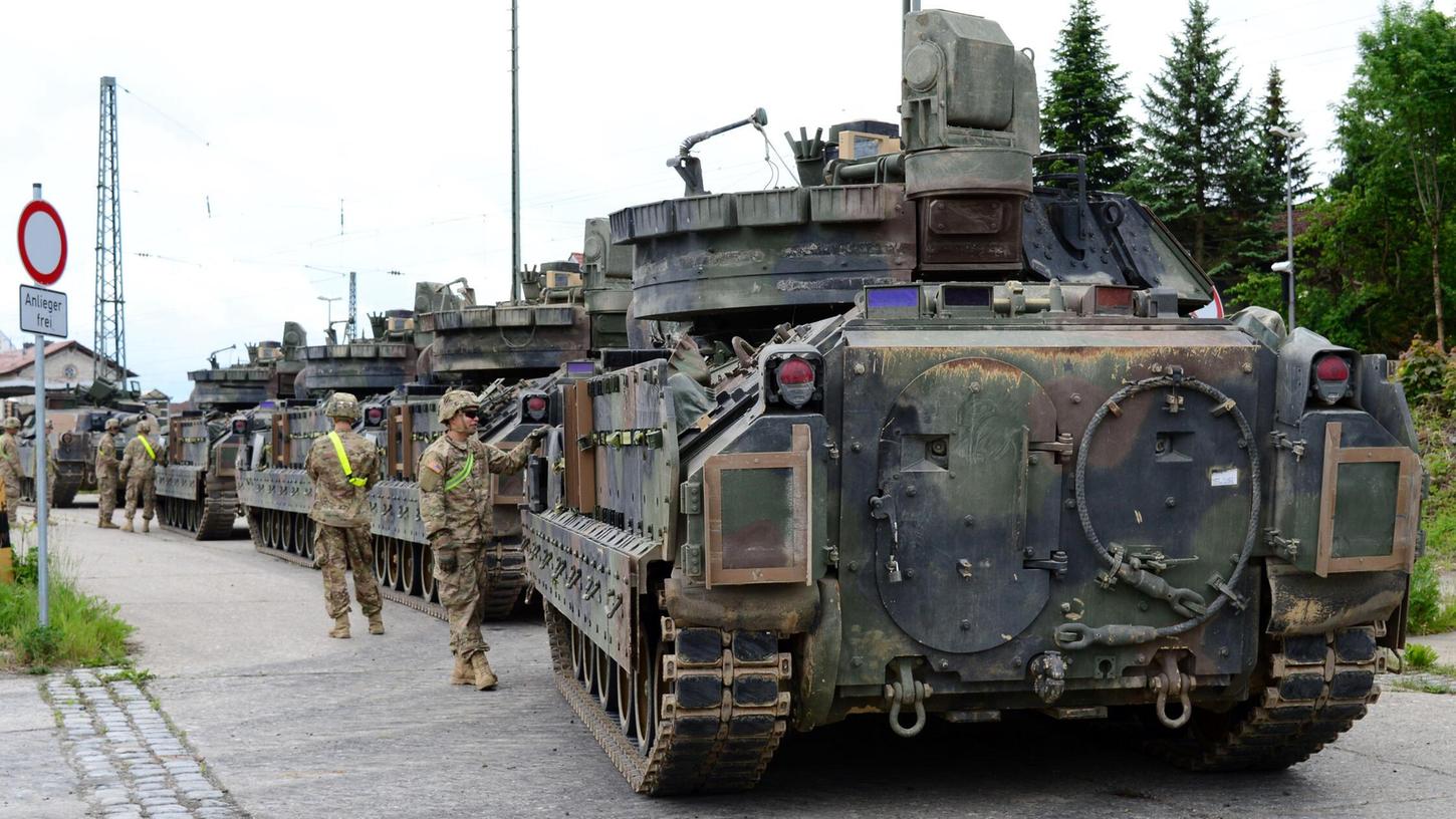 Am Bahnhof in Parsberg wird immer wieder schweres Kriegsgerät der US Army verladen. Deshalb sollen ihn die Verdächtigen auch ausgespäht haben. Am Bahnhof in Parsberg wird immer wieder schweres Kriegsgerät der US Army verladen. Deshalb sollen ihn die Verdächtigen auch ausgespäht haben.