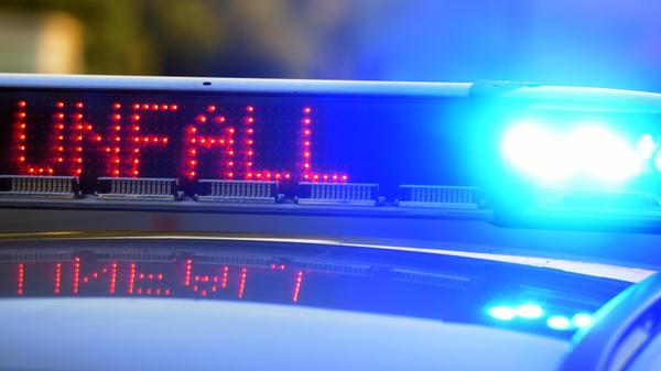 ARCHIV - 12.06.2017, Bayern, Günzburg: Auf einem P