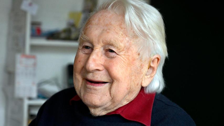 Der Komponist, Pianist und Dirigent Werner Heider ist Kulturpreisträger von gleich drei Städten - von Erlangen, Nürnberg und Fürth. Und er ist immer noch als Musiker und Komponist aktiv. Der Komponist, Pianist und Dirigent Werner Heider ist Kulturpreisträger von gleich drei Städten - von Erlangen, Nürnberg und Fürth. Und er ist immer noch als Musiker und Komponist aktiv.