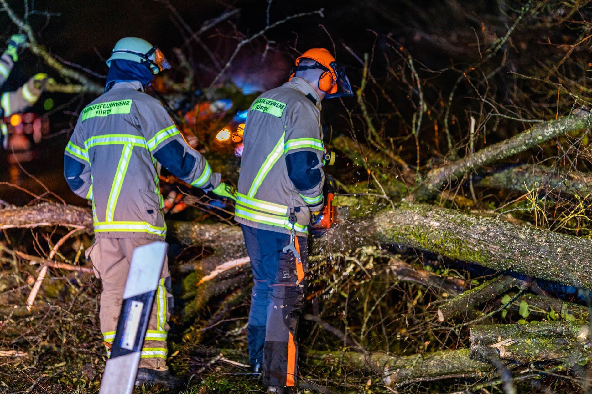 Der Sturm, der am Donnerstagabend über Bayern fegte, hat auch vor der Region nicht Halt gemacht.