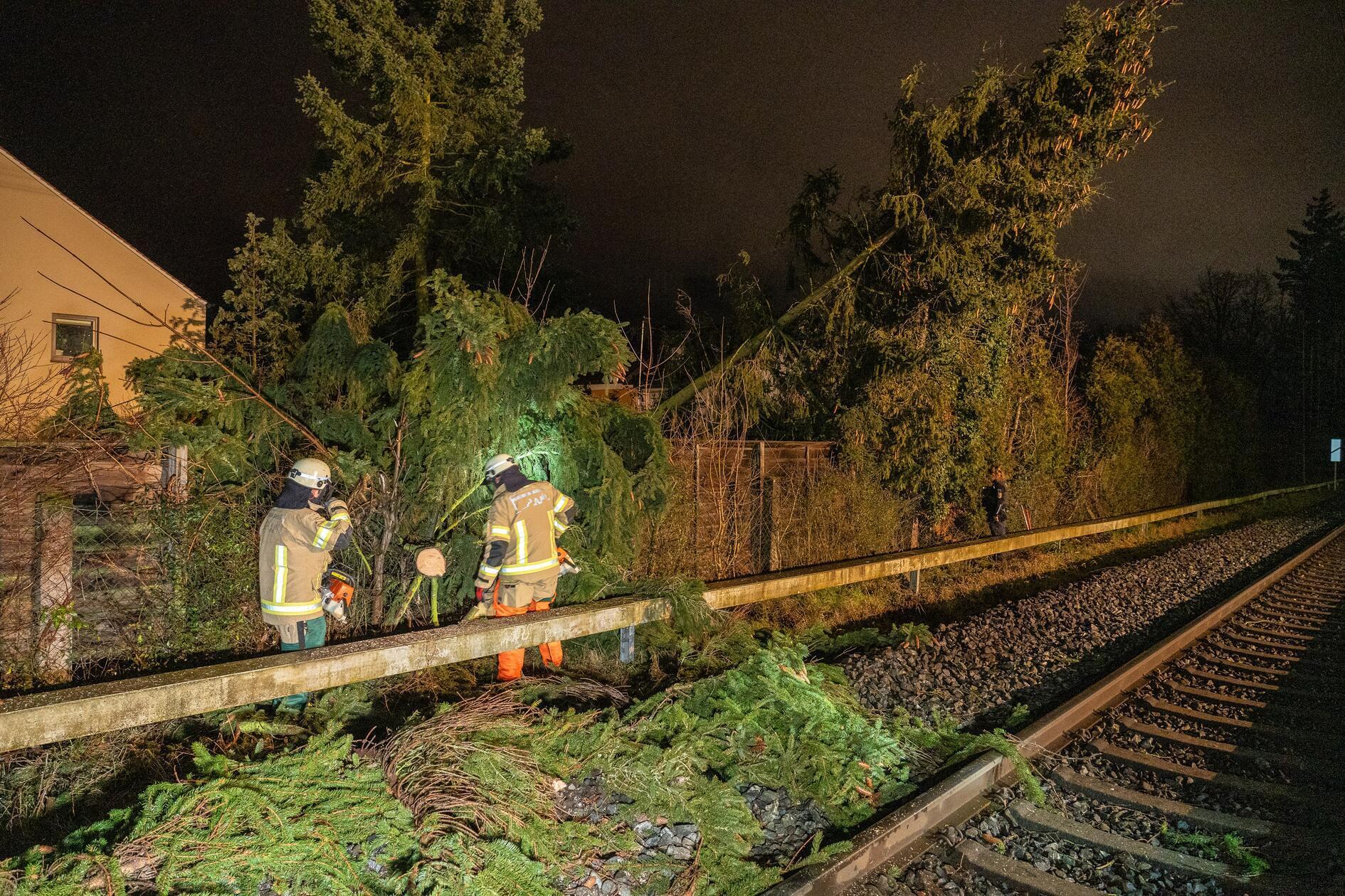 Der Sturm, der am Donnerstagabend über Bayern fegte, hat auch vor der Region nicht Halt gemacht.