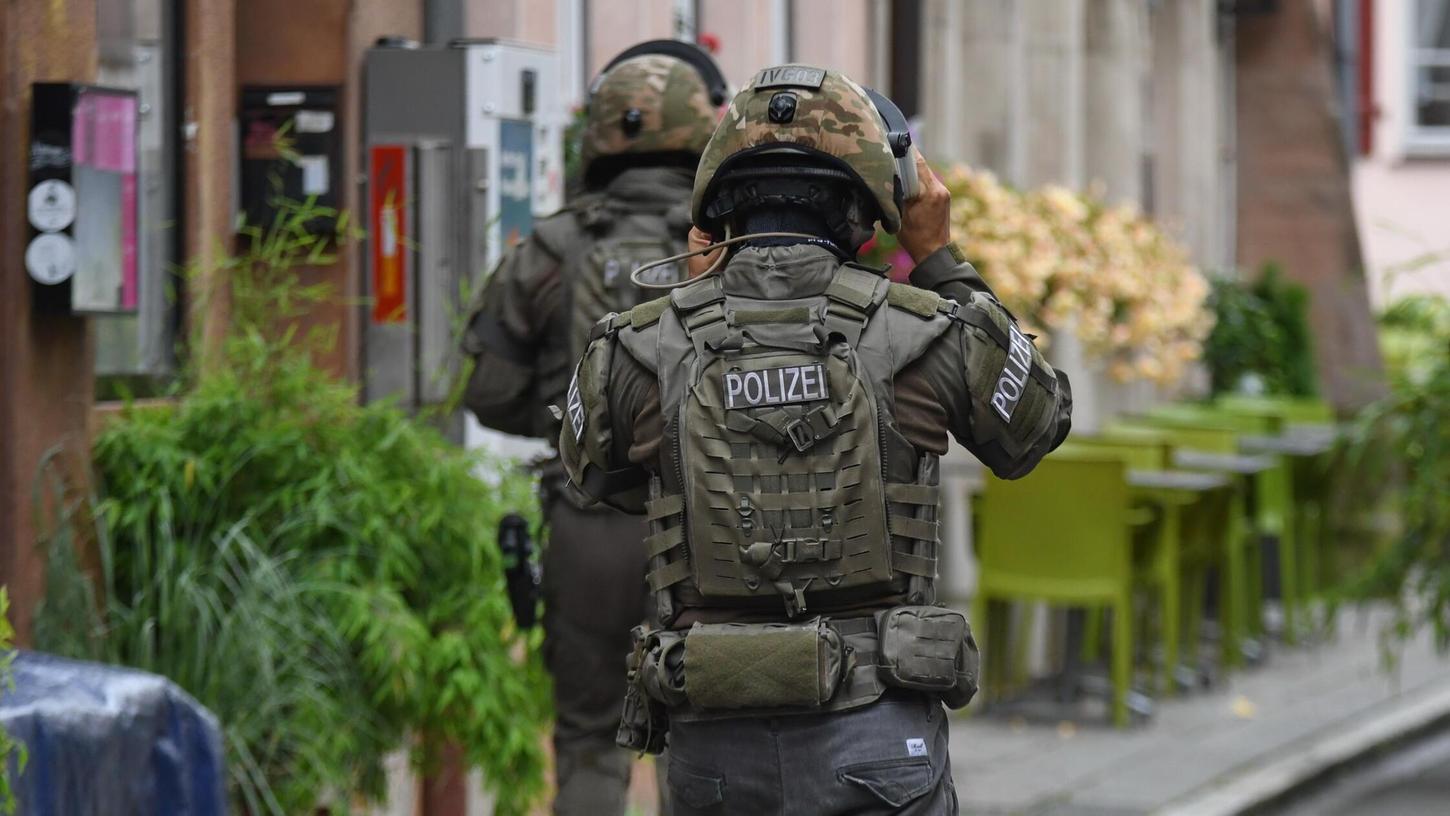 SEK-Einsatz in Fürth. (Symbolbild) SEK-Einsatz in Fürth. (Symbolbild)