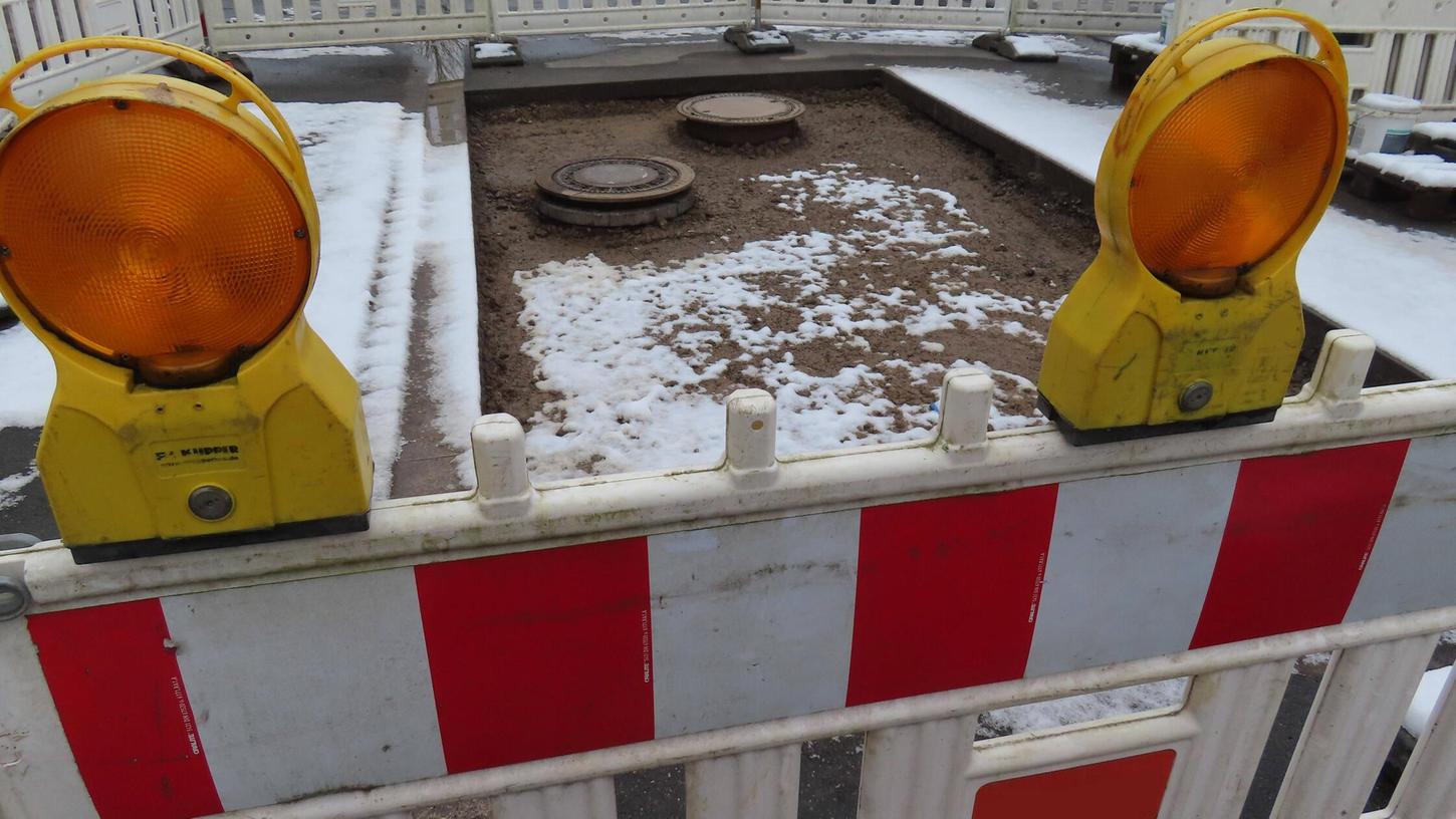 Unbekannte stahlen Werkzeuge und Baumaschinen mitten in Erlangen. Unbekannte stahlen Werkzeuge und Baumaschinen mitten in Erlangen.
