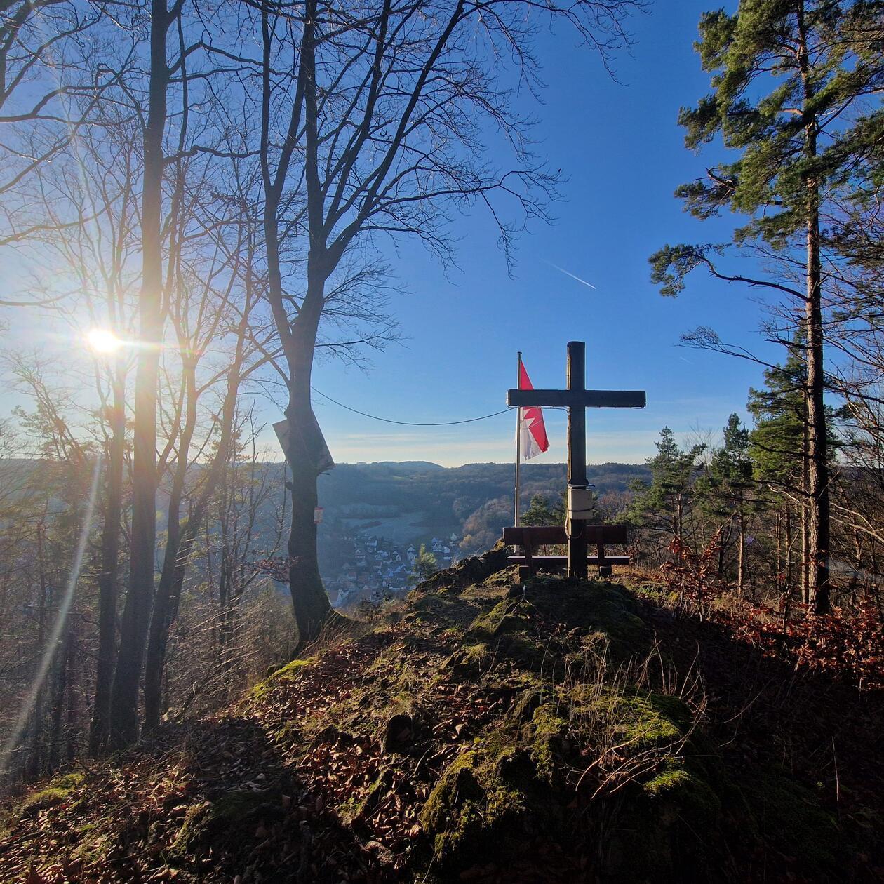 Auf dem Wachtfelsen oberhalb von Kirchensittenbach in der Nachmittagssonne.